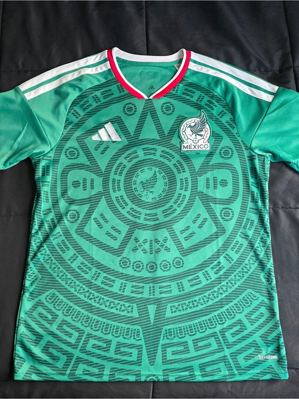 adidas Mexico Men’s Green Soccer Jersey with Red-Trim Collar
